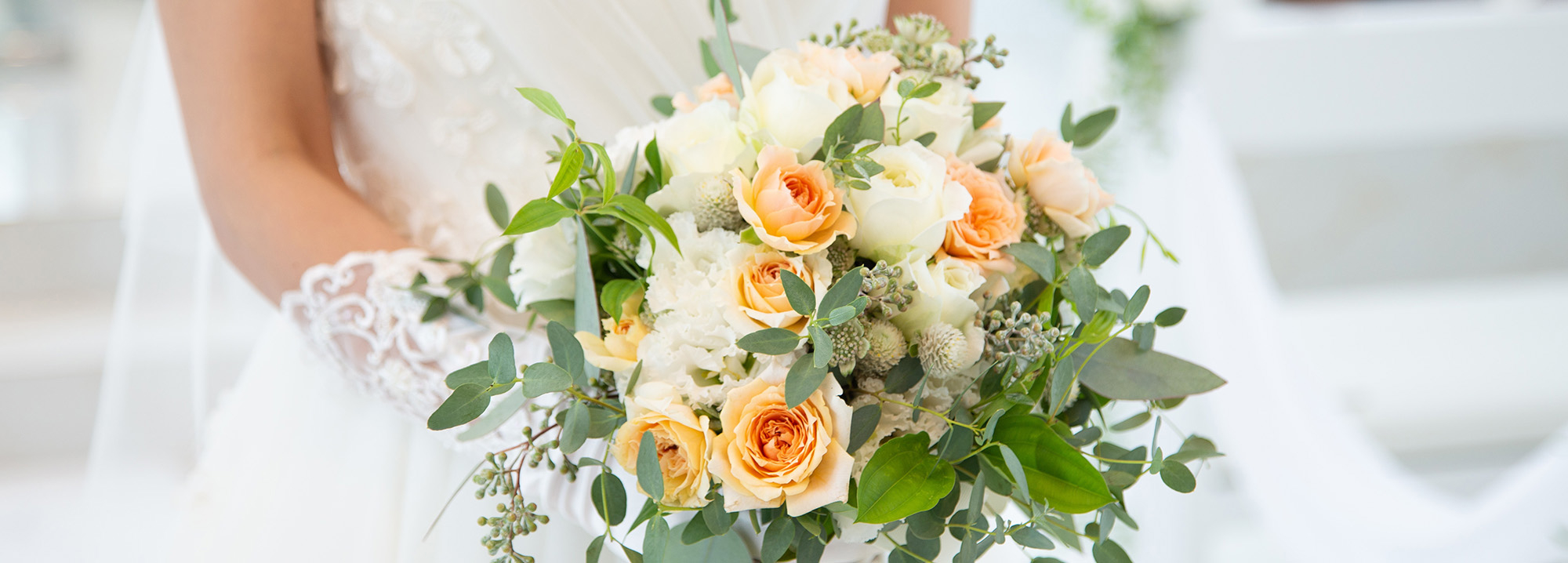 Einzigartige Floristikarrangements für Hochzeit, Geburtstagsfest, Firmenevents, Familienfeiern, Trauerfloristik oder für Ihr Zuhause.